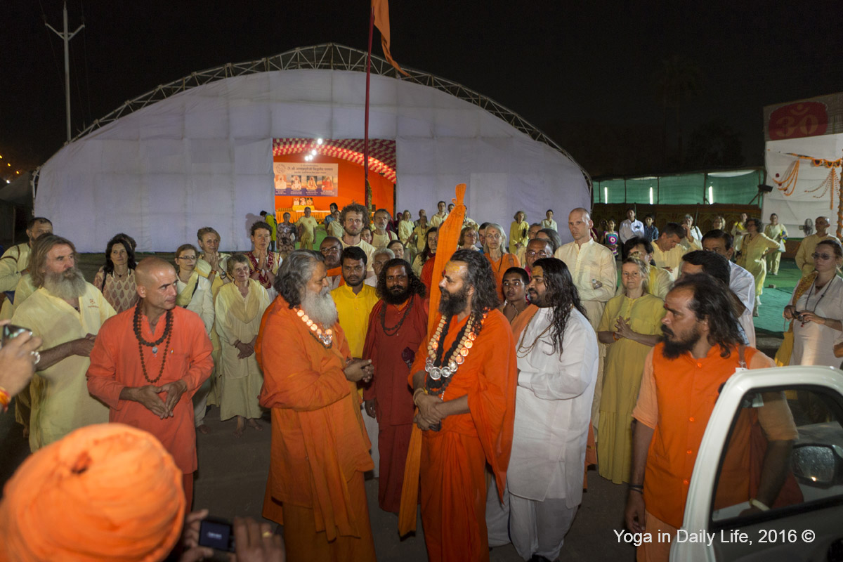 1U4A4204evening Kashi Sankaracharya 29 4 2016