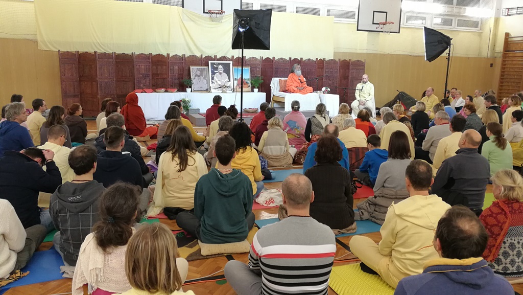 Advice from Satsang with Vishwaguruji in Bratislava, Slovakia