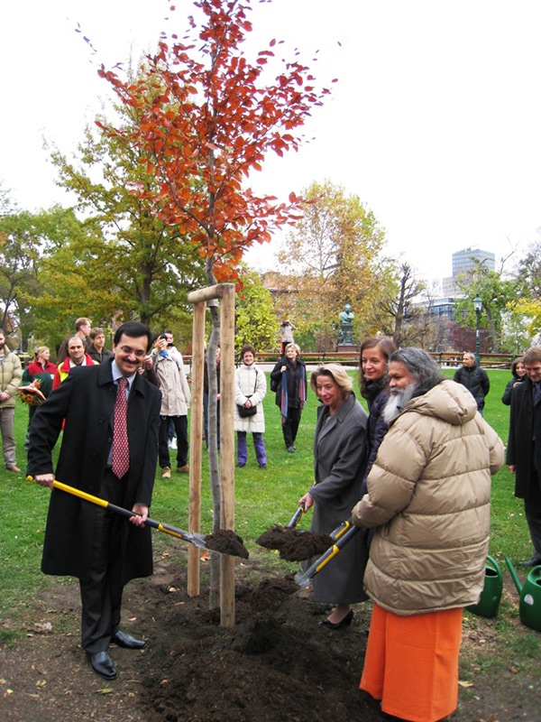 Swamiji awarded medal of the city Vienna